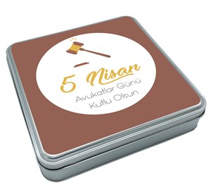 Avukatlar Günü Adalet Tokmağı Tasarımlı Truff Çikolata + Draje Metal Kutu