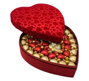 İnci Kalpli Kutu Çikolata 1026gr